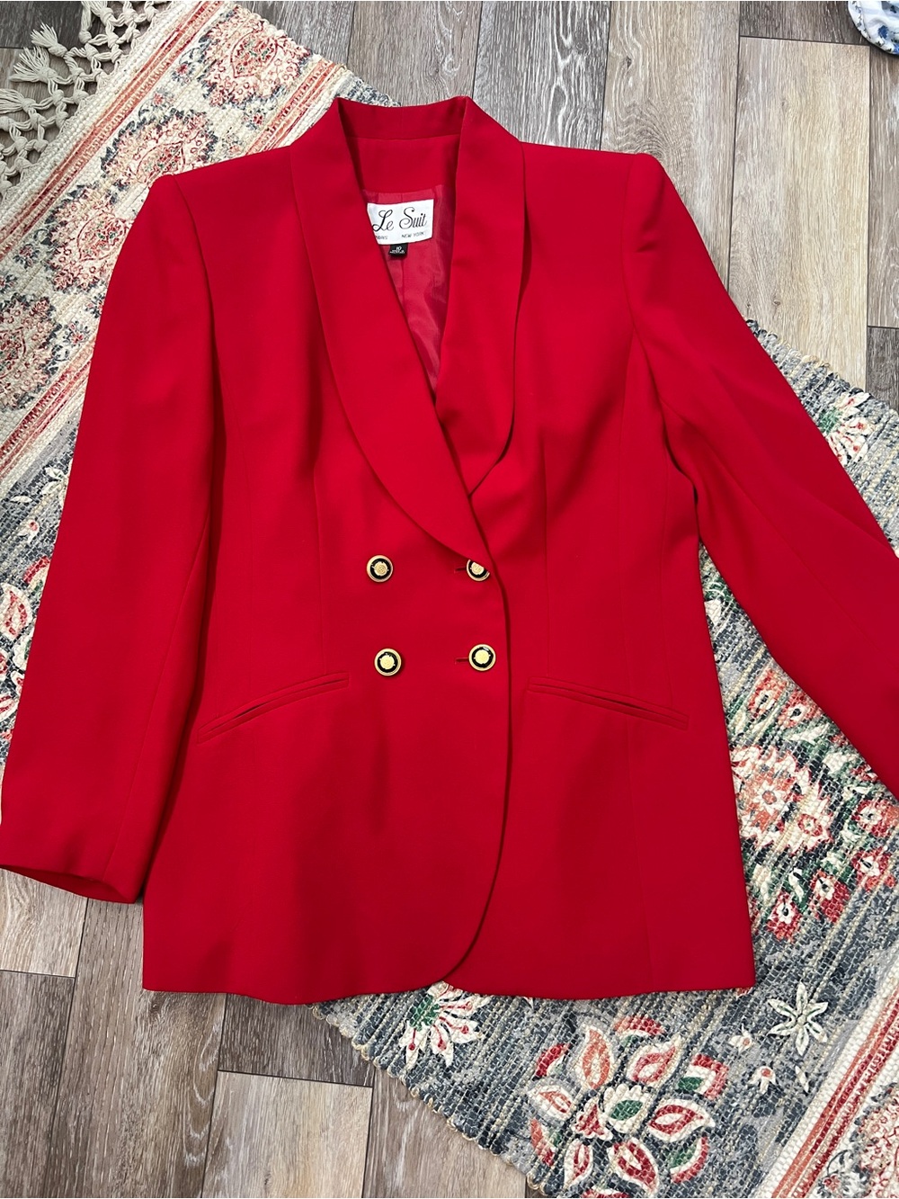 Le Suit Vintage vibrant red double-breasted blazer set with matching skirt
